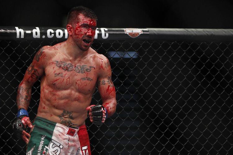 Estevan Payan UFC 160 results Jeremy Stephens decisions Estevan Payan in bloody
