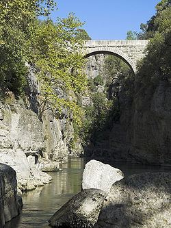 Eurymedon Bridge (Selge) httpsuploadwikimediaorgwikipediacommonsthu