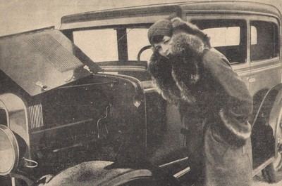 Travel writer Eva Dickson standing beside a car 1937 8x10 photo 