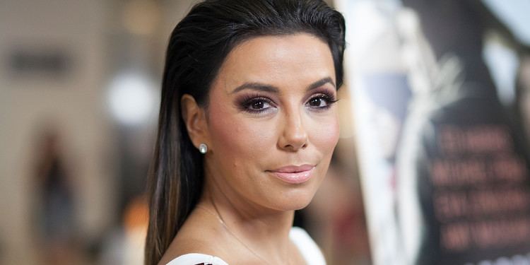 Eva Longoria Eva Longoria Claims Apple Employee Accessed Her Personal Email