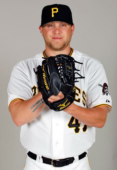 Evan Meek Evan Meek Photos Pittsburgh Pirates Photo Day Zimbio