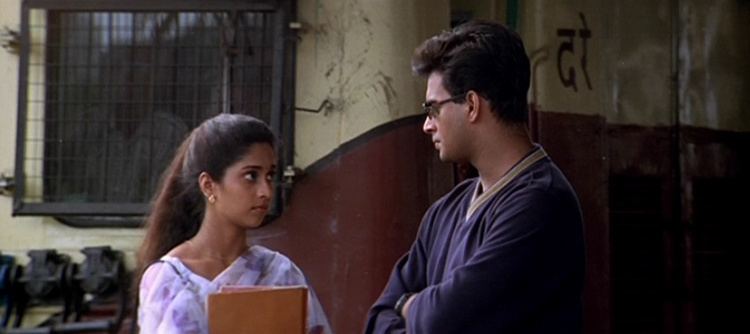 Evano Oruvan movie scenes She is missing Karthik and is drowned so much in thinking about him that she doesn t even realize that she has to attend to a small child a patient 