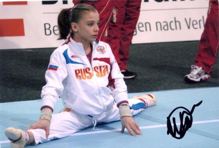Evgeniya Shelgunova Evgeniya Shelgunova Russia autograph European Gymnastics