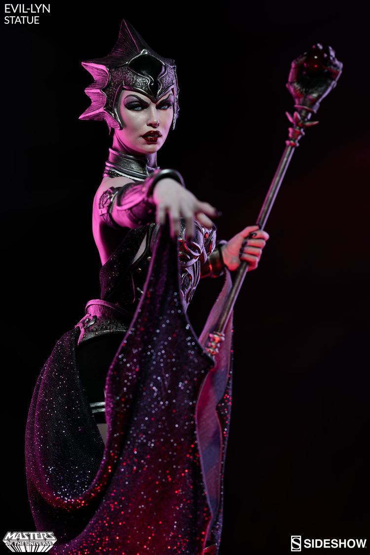Evil-Lyn Masters of the Universe EvilLyn Statue by Sideshow Collecti