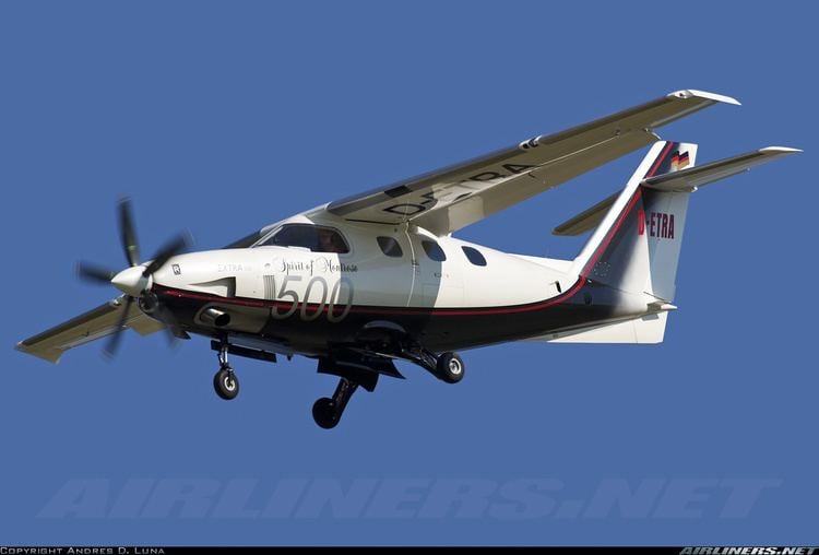 Extra EA-500 imgprocairlinersnetphotosairliners21217642