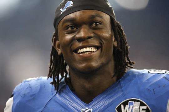 Ezekiel Ansah Ghanaian born American footballer Nana Ziggy Ansah to launch