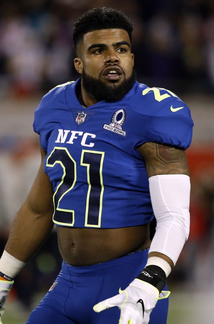 Ezekiel Elliott Ezekiel Elliott brought back the crop top for the Pro Bowl For The Win