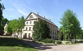 Ezere Manor httpsuploadwikimediaorgwikipediacommonsthu