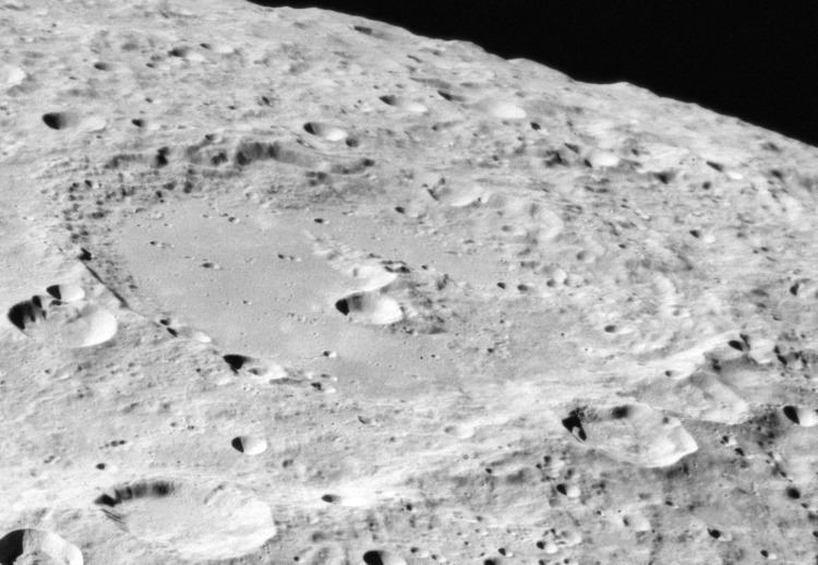 Fabry (crater)