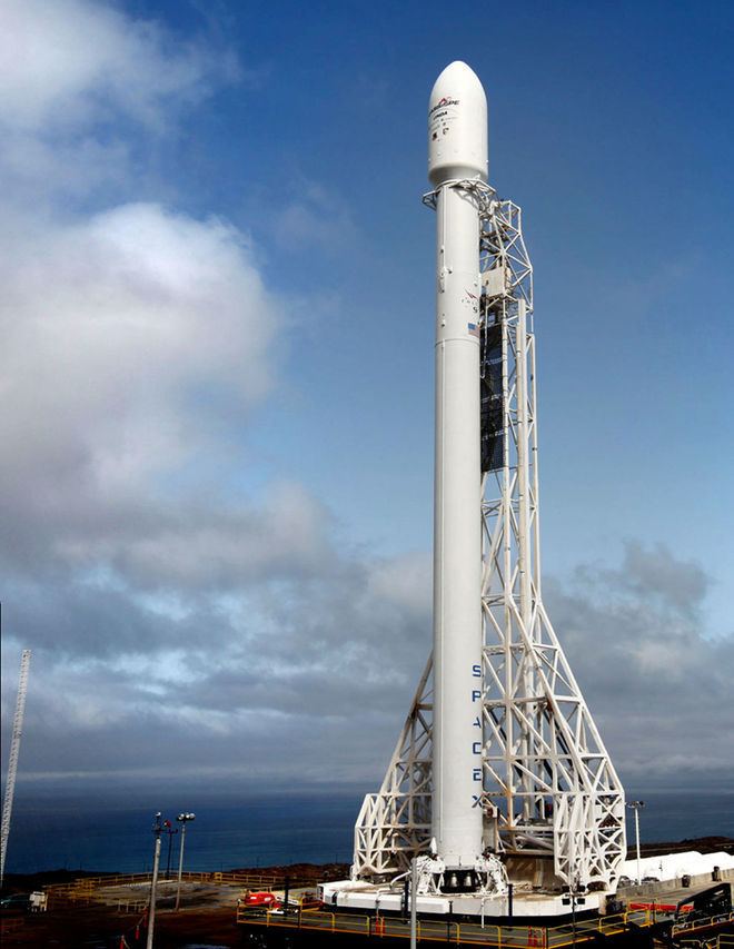 Falcon 9 Launch Photos SpaceX39s NextGen Falcon 9 Rocket Soars on 1st Flight