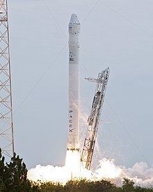 Falcon 9 httpsuploadwikimediaorgwikipediacommonsthu