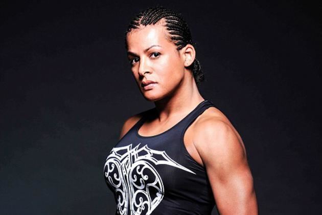 Fallon Fox Transgender MMA Fighter Destroys Female Opponent