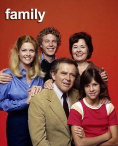 James Broderick, Sada Thompson, Meredith Baxter, Kristy McNichol, and Gary Frank smiling all together in the 1976 tv series Family