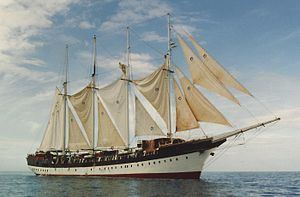 Fantome (schooner) httpsuploadwikimediaorgwikipediacommonsthu