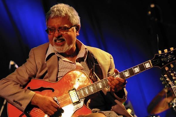 Fareed Haque Fareed Haque leads a daring new jam session Chicago Tribune