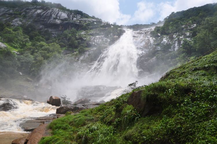 Farin Ruwa Falls Amazing Pictures All About FARIN RUWA Waterfallsnigeria39s Highest