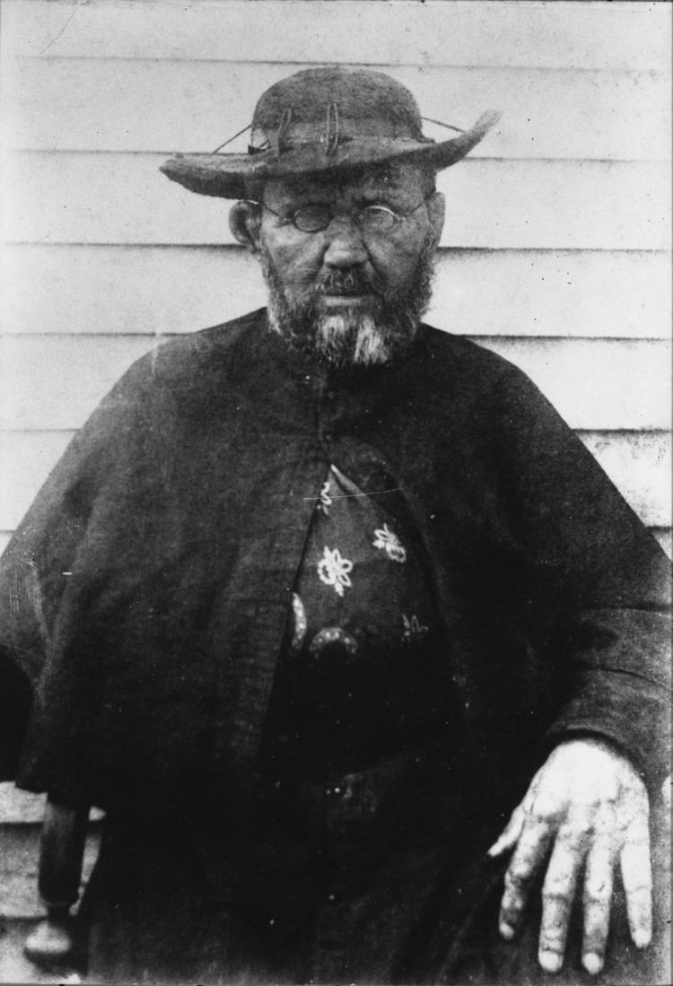 Father Damien Father Damien Wikipedia the free encyclopedia