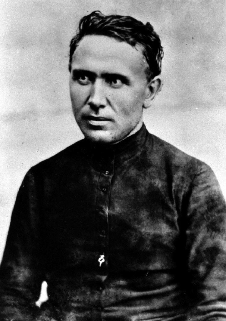 Father Damien httpsuploadwikimediaorgwikipediacommons99