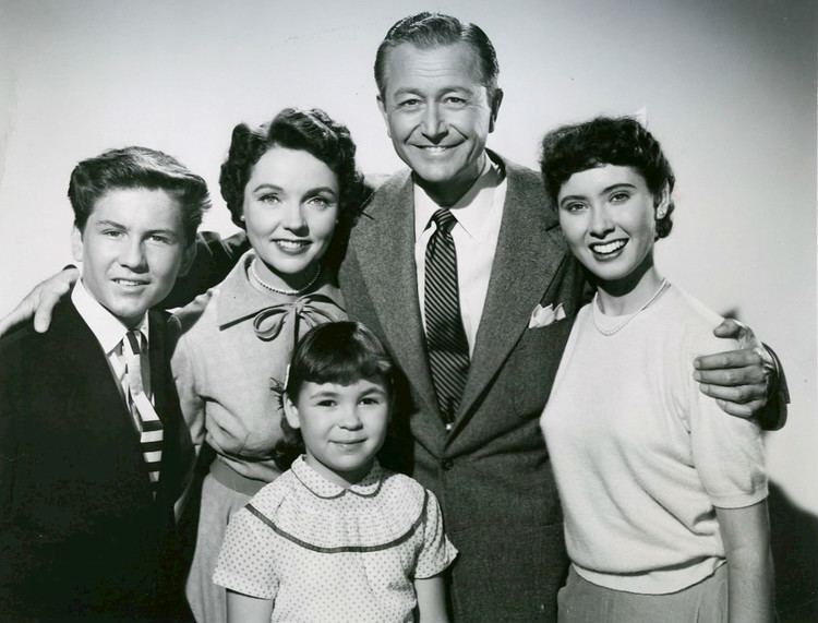 Father Knows Best FileFather Knows Best cast 1954jpg Wikimedia Commons