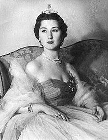 Fatma Neslişah httpsuploadwikimediaorgwikipediacommonsthu
