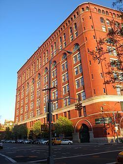 Federal Office Building (New York City) httpsuploadwikimediaorgwikipediacommonsthu