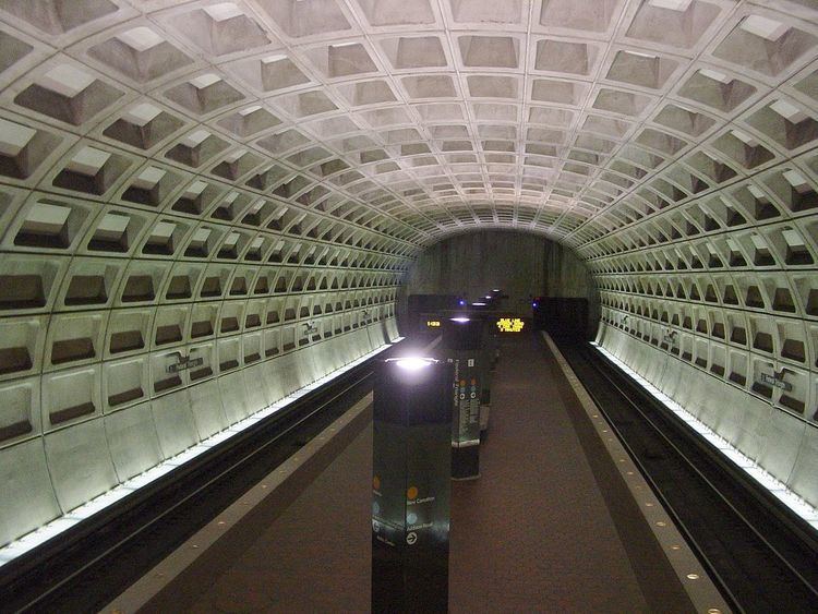 Federal Triangle station