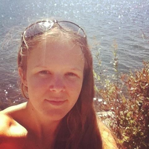Felicity Jones (naturist) httpspbstwimgcomprofileimages4945955591690