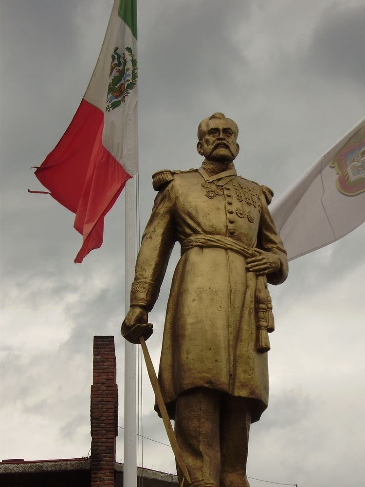 Felipe Berriozábal FileFelipe de Berriozabal Estatua CoacalcoJPG Wikimedia Commons