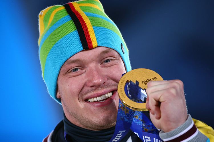 Felix Loch German luger Felix Loch gold medals in the 2014 wallpapers