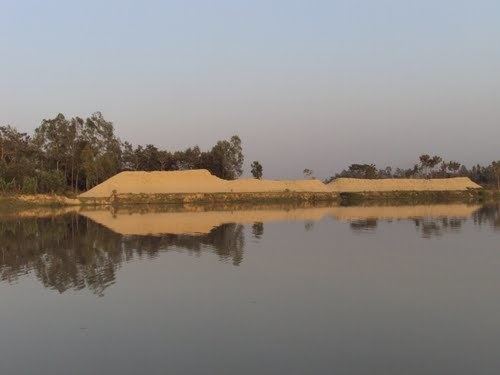 Feni River mw2googlecommwpanoramiophotosmedium33333855jpg