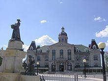 Fermière Monument (Montreal) httpsuploadwikimediaorgwikipediacommonsthu