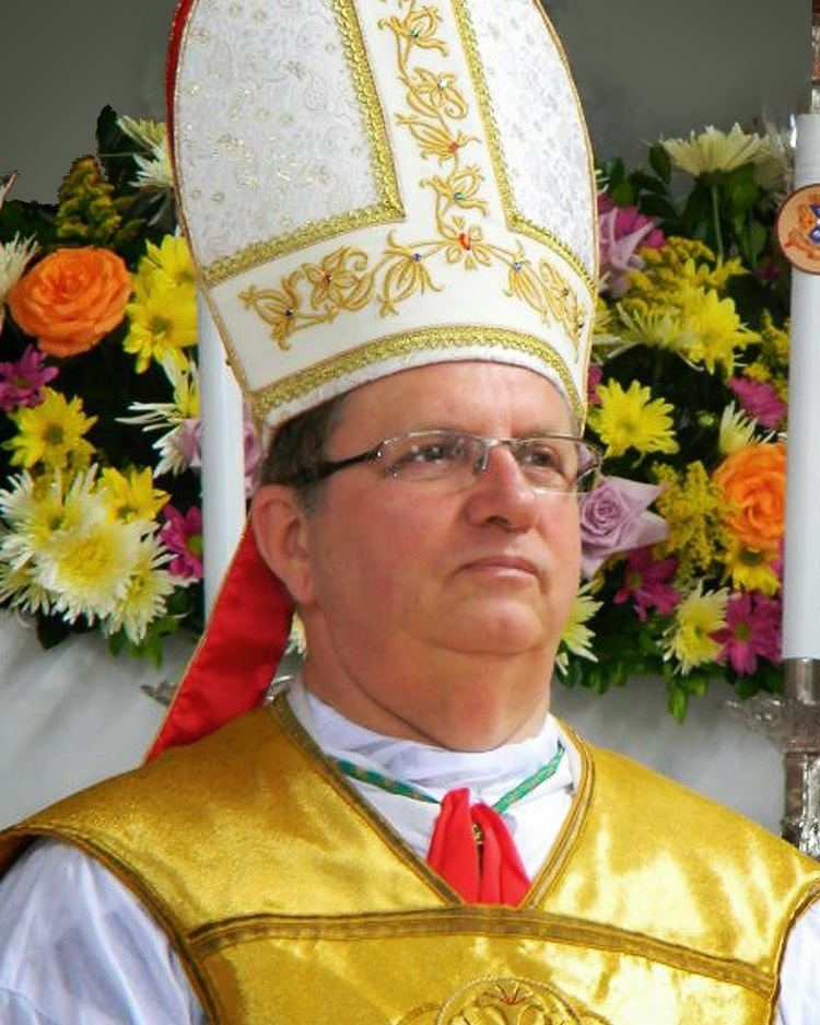 Fernando Arêas Rifan Dom Fernando Aras Rifan Um manunscrito Polmico Diocese de