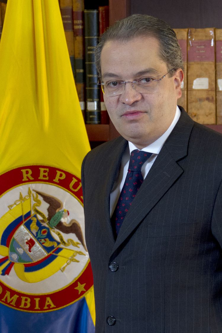 Fernando Carrillo Flórez Fernando Carrillo embajador de Colombia en Espaa Tenemos una