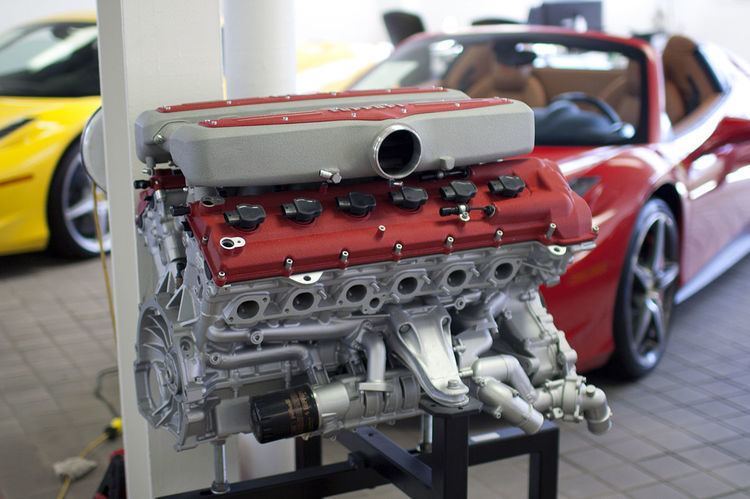 Ferrari F140 engine