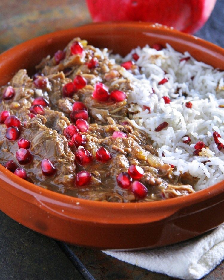 Fesenjān Khoreshe Fesenjn Persian Pomegranate Stew with Chicken Squash