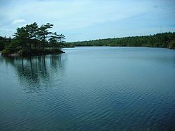 First Chain Lake httpsuploadwikimediaorgwikipediacommonsthu