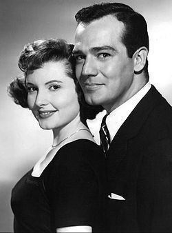 First Love (1954 TV series) httpsuploadwikimediaorgwikipediacommonsthu
