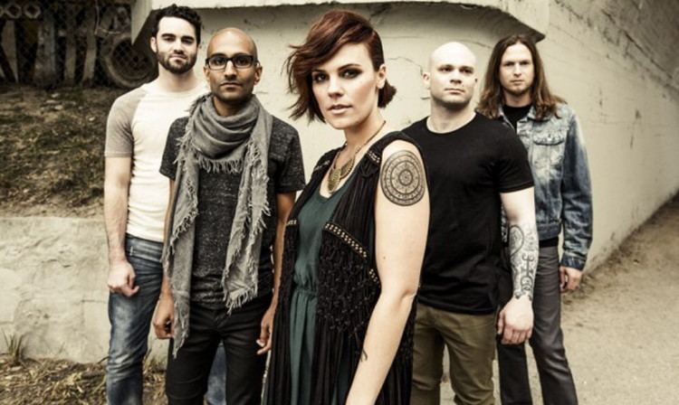 Fit for Rivals FLYLEAF Revolver39s Hottest Chicks in Hard Rock Tour with Fit For