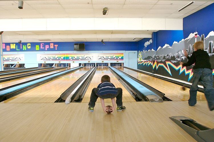 Five-pin bowling