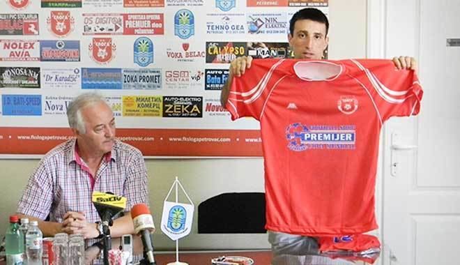 FK Sloga Petrovac na Mlavi Promovisan novi dres FK Sloga Petrovac fudbal sloga