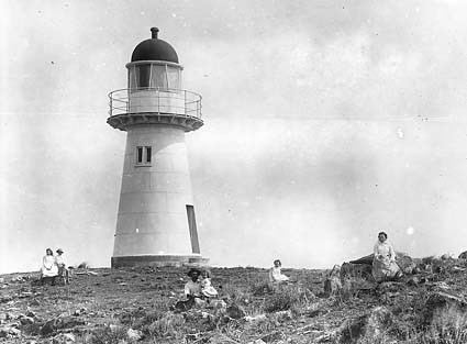 Flat Top Island Light httpsuploadwikimediaorgwikipediacommonsff