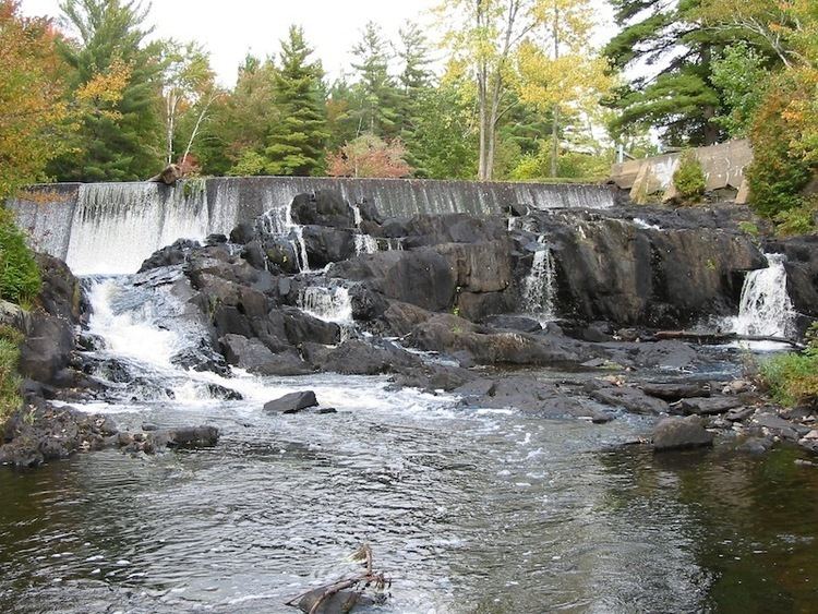 Flinton, Ontario waterfallsofontariocomsitephotosflintonfallsb