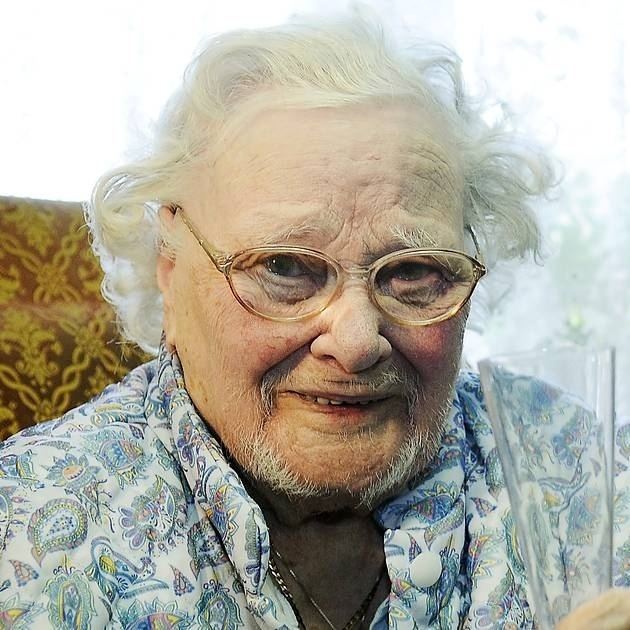 Florence Green Norfolk first world war veteran dies aged 110 News