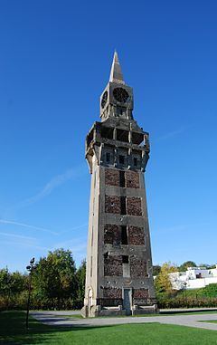 Florentine tower of Buire httpsuploadwikimediaorgwikipediacommonsthu