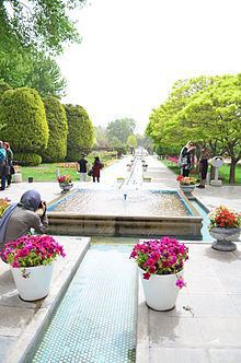 Flower Garden of Isfahan httpsuploadwikimediaorgwikipediacommonsthu