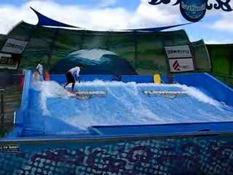 FlowRider (Dreamworld) Flowrider Dreamworld Gold Coast 2007 YouTube