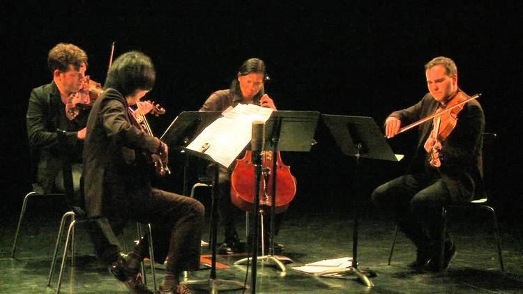 FLUX Quartet FLUX Quartet plays Earle Brown String Quartet YouTube