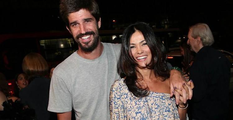 Flávio Saretta Suzana Alves comemora quatro anos de casada com tenista Flvio