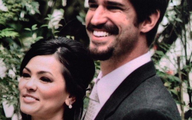 Flávio Saretta Suzana Alves e Flvio Saretta comemoram quatro anos de casados e se