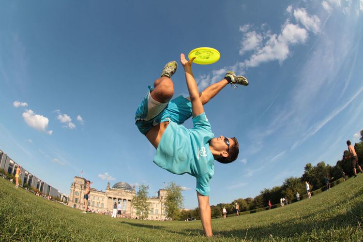 Flying disc freestyle